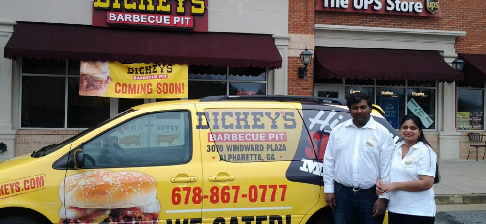 Alpharetta Community Herds to Dickey’s for a Smokin’ Hot Event